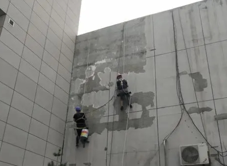 怀宁楼顶漏水维修公司分享下怀宁外墙防水的注意事项